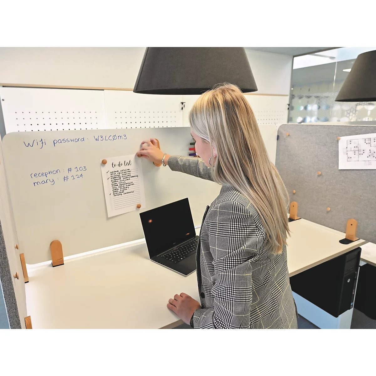 Legamaster Elements whiteboard tafelverdeler, geëmailleerd staal, incl. 2 tafelklemmen, B 1200 x H 600 x D 11 mm